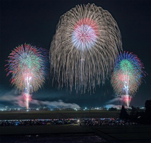 Великолепные фотографии с летних фестивалей фейерверков в Японии (7 фото)