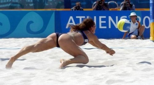 Причины, по которым мужчины обожают смотреть женский пляжный волейбол (30 фото)