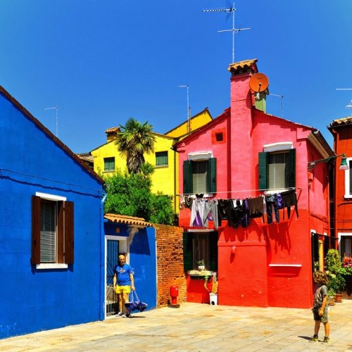 Яркие краски итальянского Бурано (23 фото)