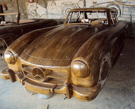 Деревянный Mercedes-Benz 300SL Gullwing 1955 (8 фото)