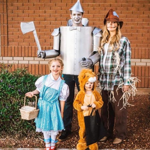 Прикольные костюмы на Хэллоуин для всей семьи (34 фото)