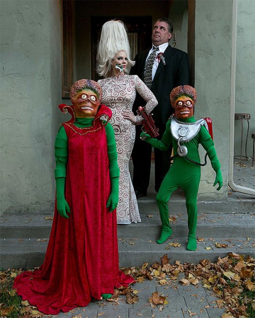 Прикольные костюмы на Хэллоуин для всей семьи (34 фото)