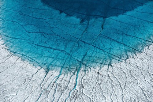 Тающие гренландские узоры в аэроснимках Даниэля Белтра (10 фото)