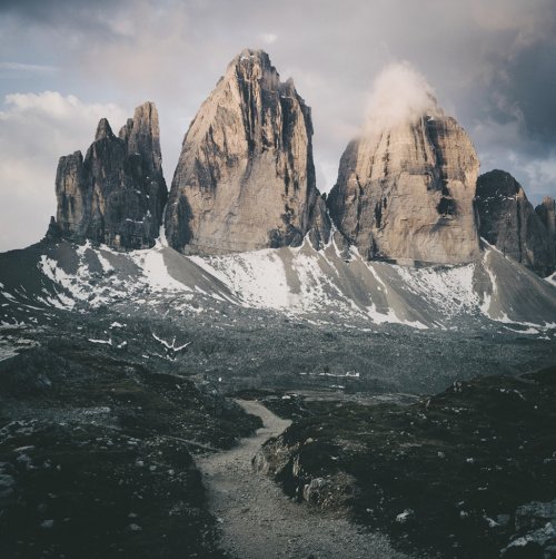 Безупречная красота величественных горных пейзажей в снимках 18-летнего фотографа (13 фото)