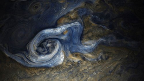 Вблизи Юпитер похож на картины Ван Гога (12 фото)