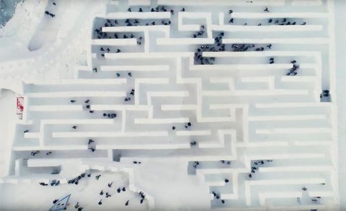 В Польше построили крупнейший снежный лабиринт площадью 2500 кв. м (9 фото + видео)