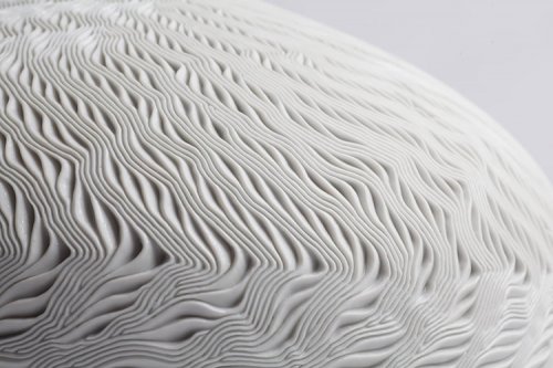 Узорчатые керамические вазы Ли Чон Мина, имитирующие океанские волны (19 фото)