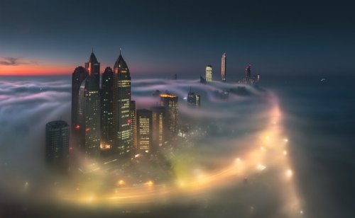 Живописный Абу-Даби в облаках (12 фото)