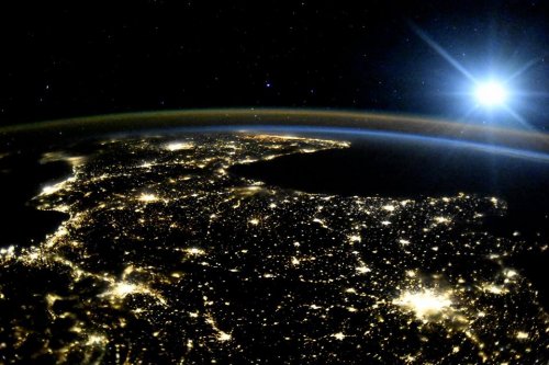 Новые потрясающие снимки, сделанные космонавтом Сергеем Рязанским с борта МКС (24 фото)