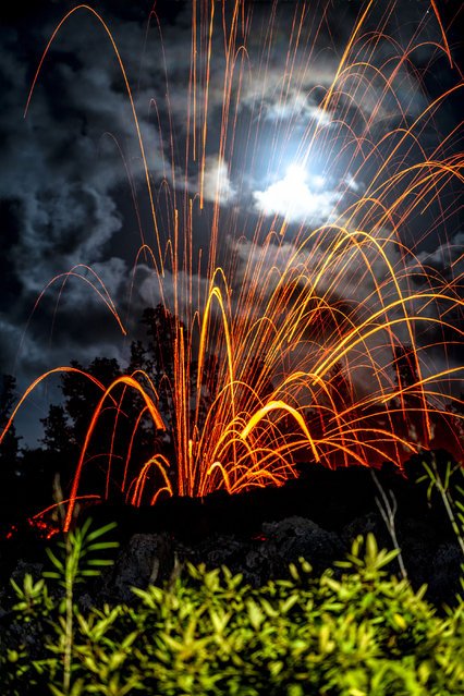 Красота извержения вулкана Килауэа через объектив фотографа Си Джей Кейла (16 фото)