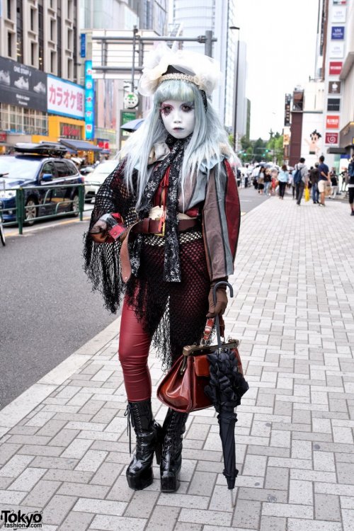Модники и модницы на улицах Токио (18 фото)