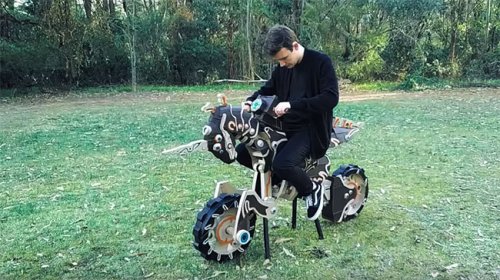 Австралийский парень построил мотоцикл Зельды в реальную величину (5 фото + видео)