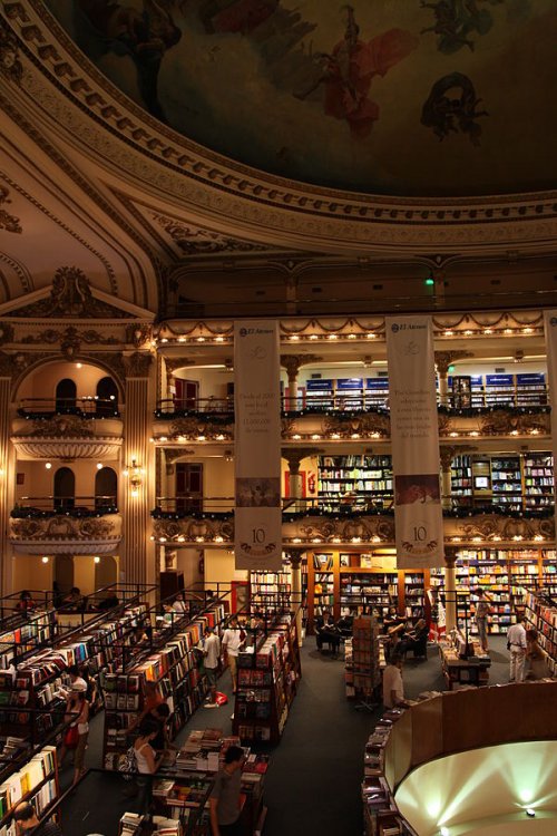 Роскошный книжный магазин El Ateneo Grand Splendid в Буэнос-Айресе, открывшийся в здании бывшего театра (10 фото)