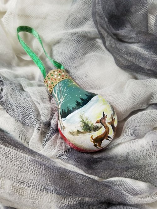 Канадский художник превращает перегоревшие лампочки в рождественские украшения (20 фото)">