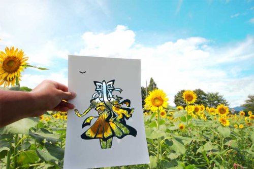 Японская художница раскрашивает свои иллюстрации с помощью самой природы (12 фото)">