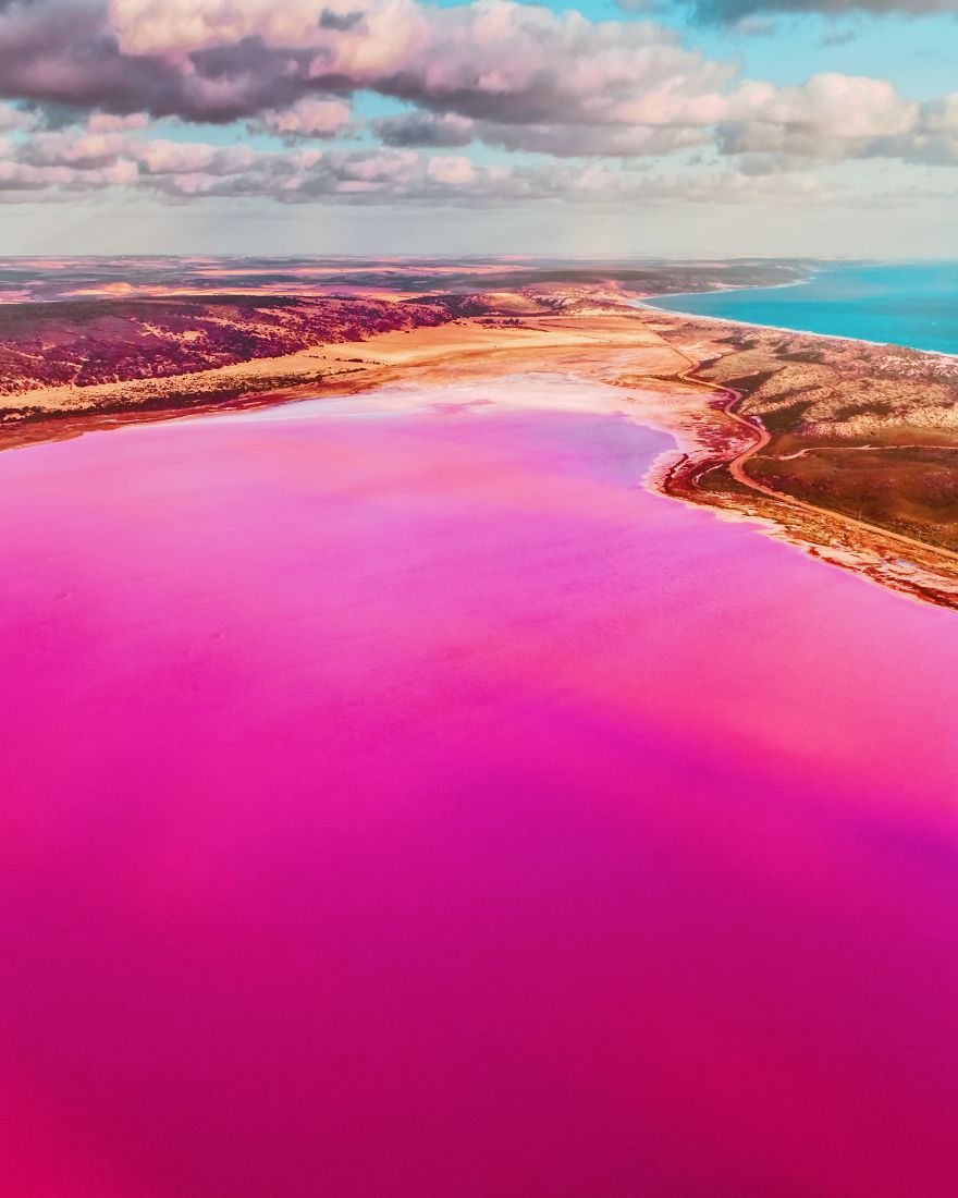Розовый водоем в крыму. Мыс Опук розовое озеро. Кояшское озеро. Озеро Хиллер. Озеро Ретба.