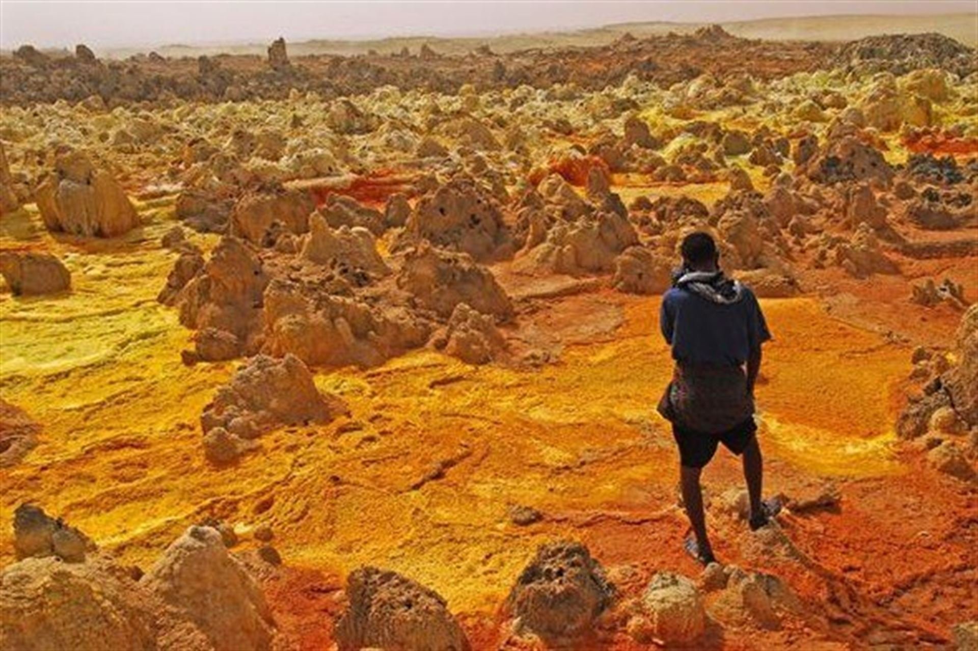 Самая большая пустыня на планете земля. Пустыня Данакиль Эфиопия. Вулкан Даллол Африка. Даллол Эфиопия. Впадина Данакиль.