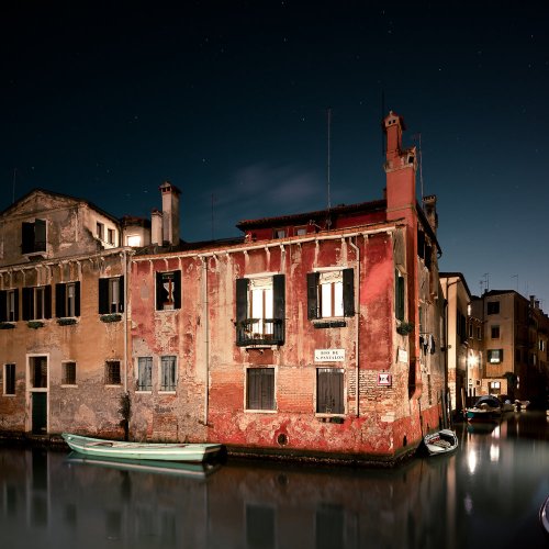 Фотограф показал красоту ночной Венеции. Фото