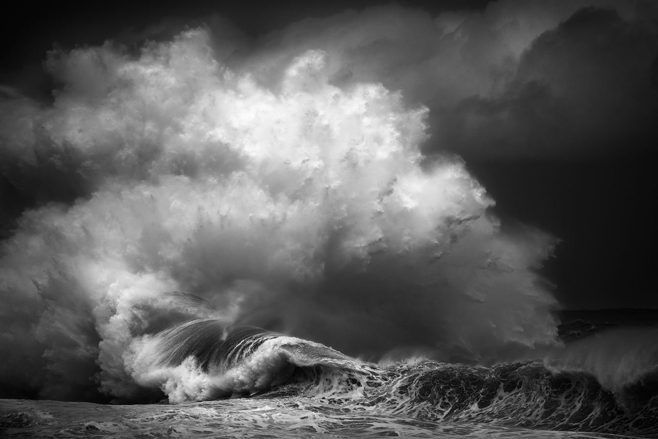 море черно белое шторм