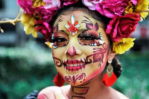 Парад в Мексике, приуроченный ко Дню Мёртвых (14 фото)