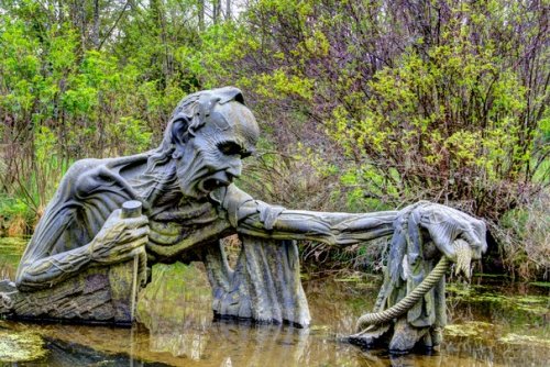 Парк странных скульптур "Путь Виктории" в Ирландии (9 фото)