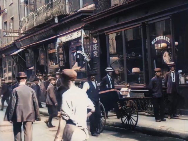Полное погружение в атмосферу уличной жизни Нью-Йорка 1911 года