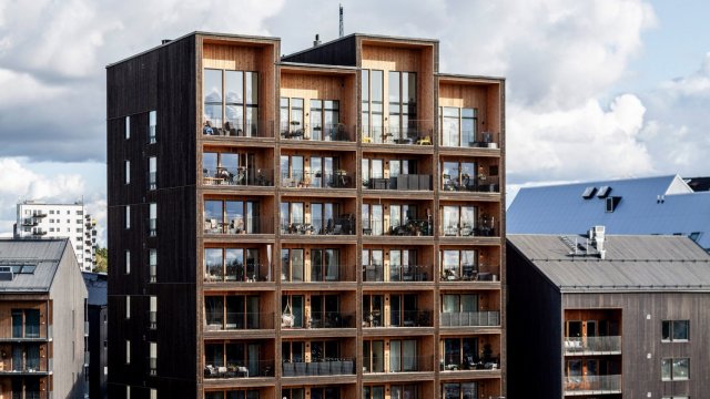 В Швеции построили самое высокое деревянное здание в стране (6 фото)