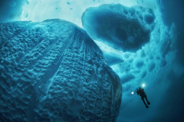 Эти потрясающие фотографии дают уникальную возможность увидеть айсберги под водой (6 фото)