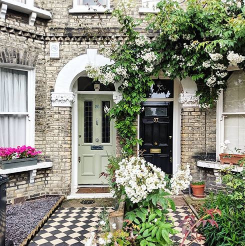 Instagram-аккаунт, посвящённый эстетике входных дверей Лондона (25 фото)