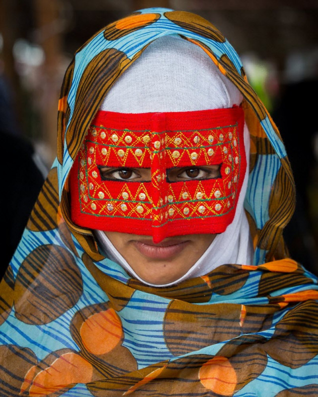 Необычные маски иранских женщин (5 фото)