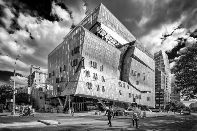 Чёрно-белые архитектурные фотографии Алессио Форлано, показывающие невидимое совершенство зданий, мимо которых мы проходим ежедневно (20 фото)