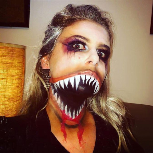27 способов напугать друзей своим внешним видом на Хэллоуин