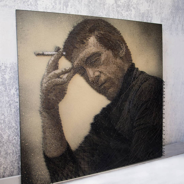 Российский художник создаёт впечатляющие портреты из ниток и гвоздей (11 фото)