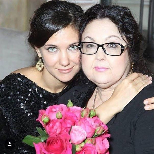 Российские знаменитости со своими мамами (9 фото)
