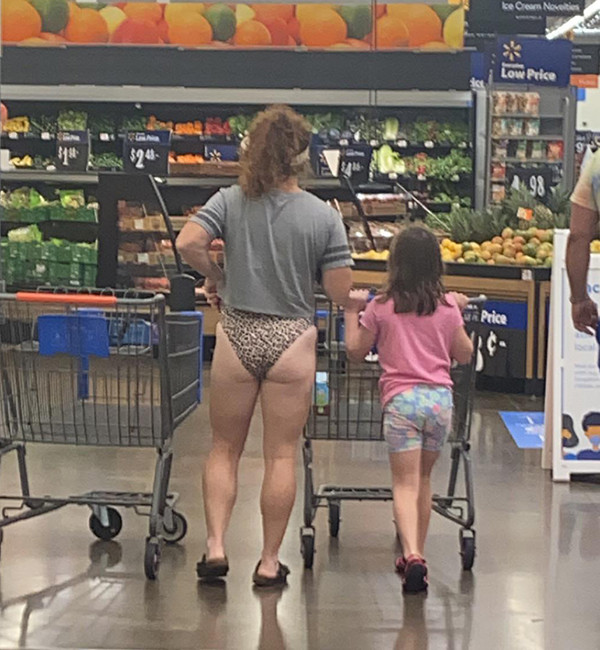 Чудаки и чудачества в Walmart (34 фото) .