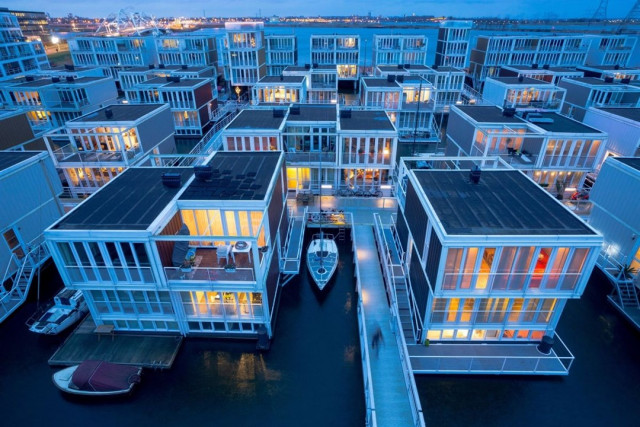 Ватербюрт: плавучий квартал Амстердама (5 фото)