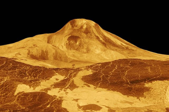 Топ-10: Самые невероятные вулканы Солнечной системы
