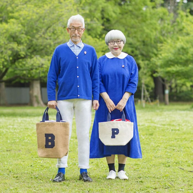 Идеальная пара по-японски: супруги, состоящие в браке 41 год, каждый день одеваются в одинаковом стиле (21 фото)