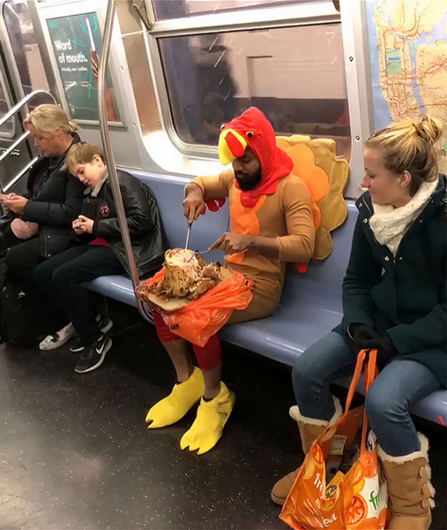 Странные и неожиданные пассажиры в метро
