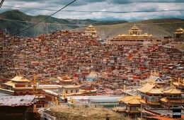 На пороге Тибета: Неизведанная часть Западного Сычуаня в фотографиях Флориана Делале (25 фото)