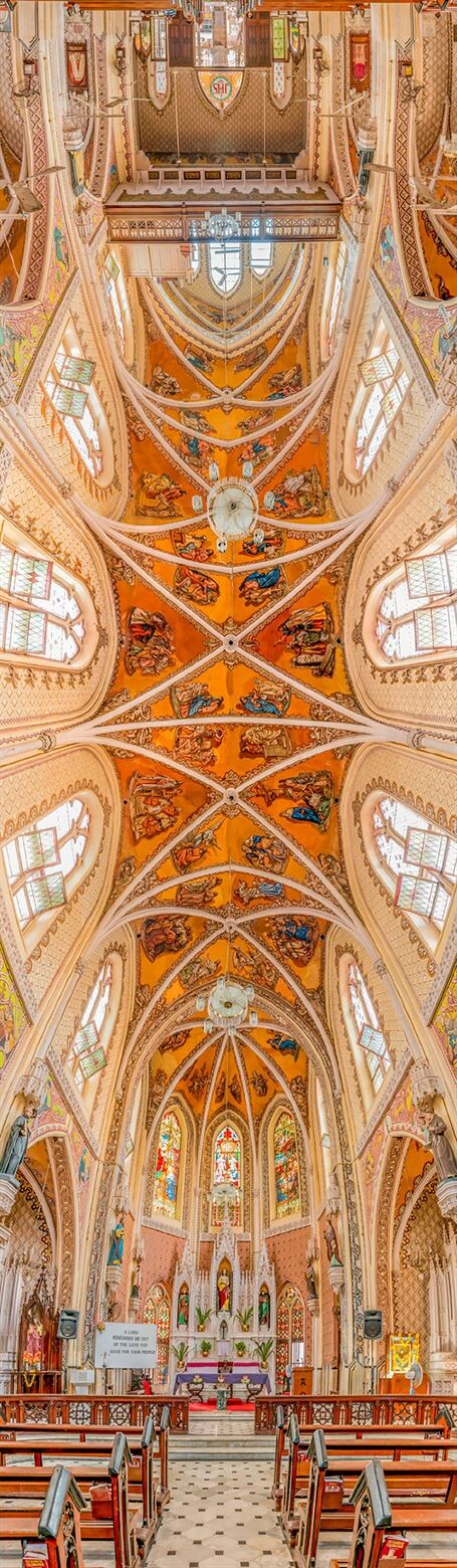 Потрясающие вертикальные панорамы церквей Ричарда Сильвера (13 фото)
