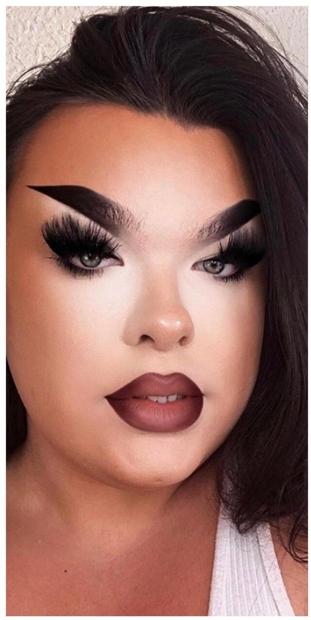 Женщины, которые с помощью макияжа хотели стать красивее, но что-то пошло не так