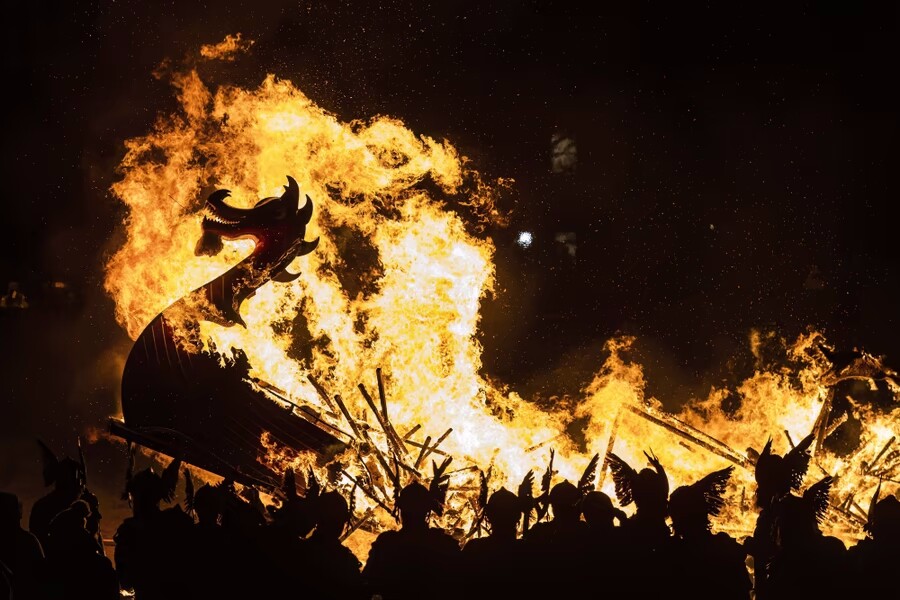 Голые девушки на фестивале Бернинг Мэн - Burning Man фото