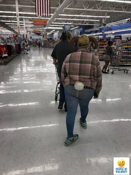 Чудаки и чудачества в Walmart (24 фото)