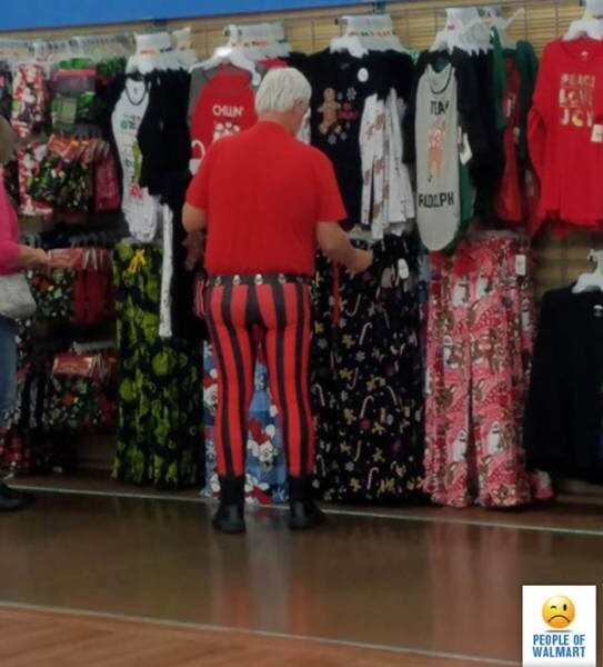 Чудаки и чудачества в Walmart (24 фото)