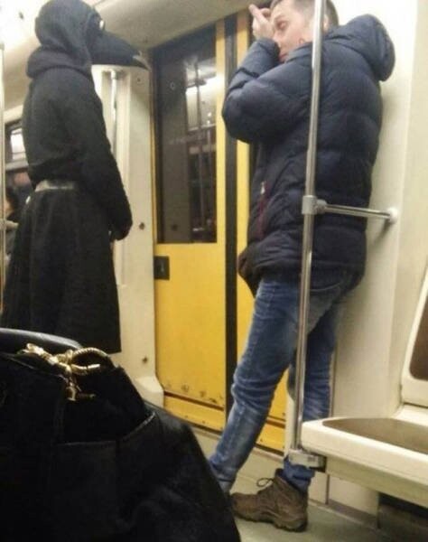 Тем временем в метро… (16 фото)