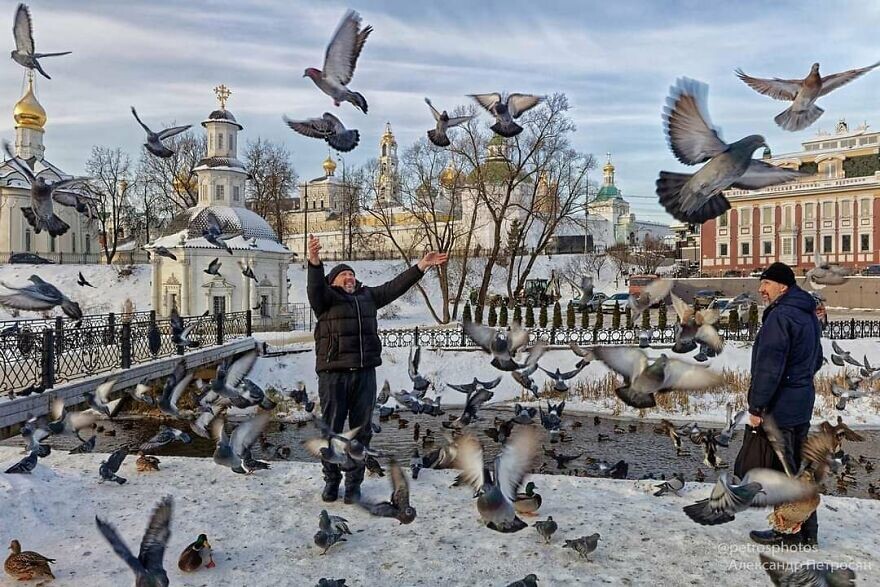 Питерская жизнь через объектив фотографа Александра Петросяна (35 фото)