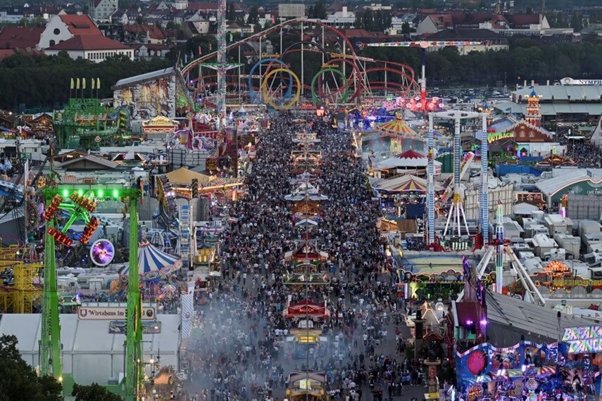 Октоберфест 2023: кадры с открытия знаменитого пивного фестиваля (21 фото)