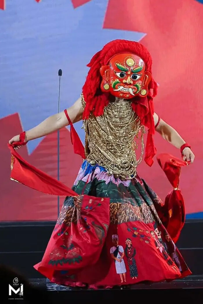 Представители разных стран показали свои национальные костюмы на конкурсе &quot;Мистер Интернешнл 2023&quot; (33 фото)