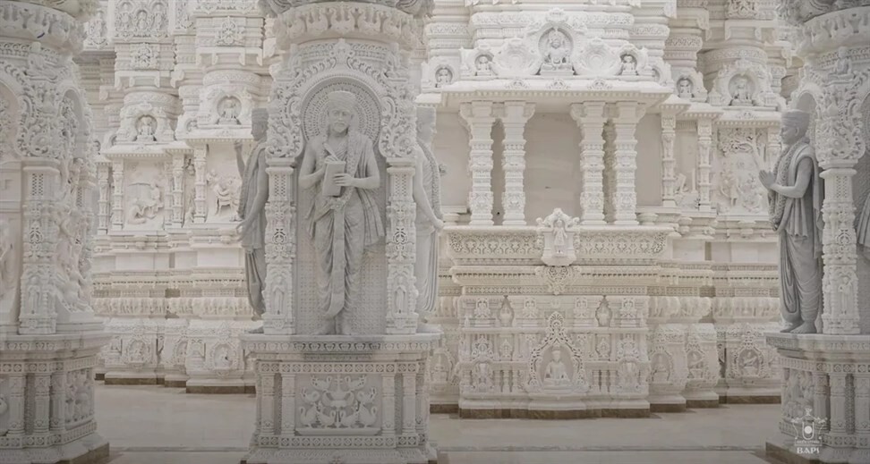 Крупнейший индуистский храм за пределами Азии открыт в Нью-Джерси (19 фото)